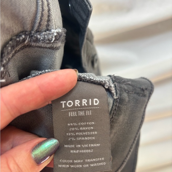 Torrid Gray Jean Denim stretch jacket 3 / 3X - Picture 4 of 5